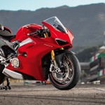 IOL-mot-pic-nov7-Ducati-Panigale-V4-12